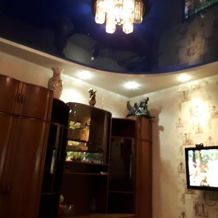 Аппартаменты 25 Krivoy Rog Luaran gambar
